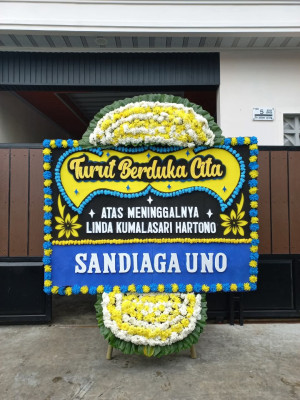 Papan Bunga Duka di Pulo Gebang
