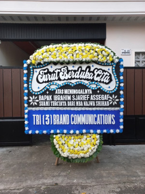 Papan Bunga Duka di Pulo Gebang